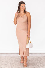 Afbeelding in Gallery-weergave laden, Dancing With Strangers Taupe Maxi Slip Dress
