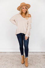 Carregar imagem no visualizador da galeria, CAITLIN COVINGTON X PINK LILY The Kelsey Wide Neck Taupe Sweater
