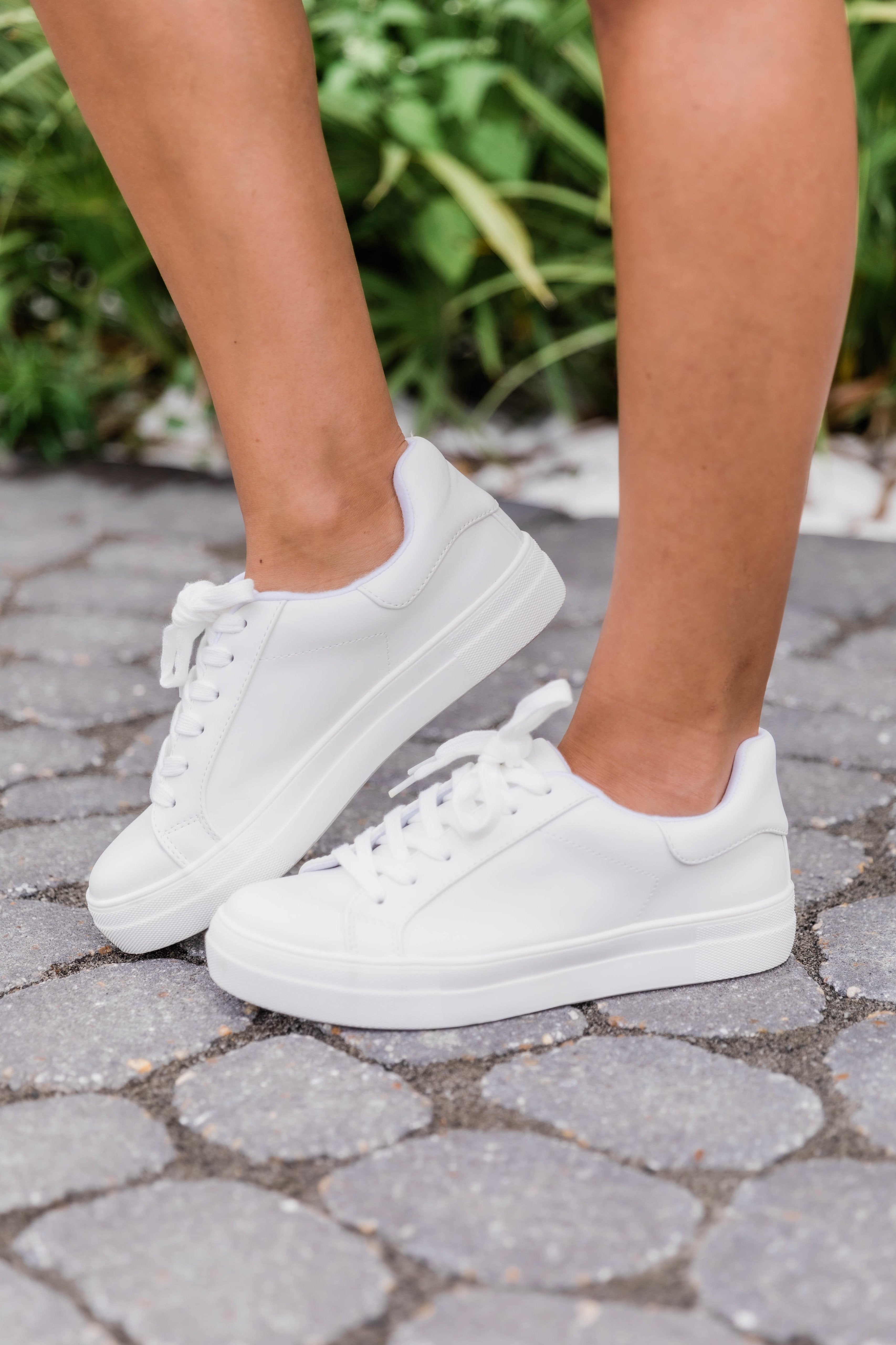 The Jenny Solid Sneakers White