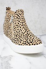 Load image into Gallery viewer, The Danielle Spotted Animal Print Wedge Sneakers
