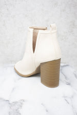 Afbeelding in Gallery-weergave laden, Beth Cream Booties
