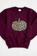 Ladda upp bild till gallerivisning, Kids Animal Print Pumpkin Graphic Maroon Sweatshirt
